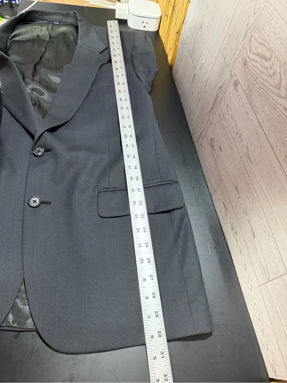 Burberrys Men’s 100% Pure Wool Blazer gray, 2 Button size:L approximate